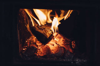 Choosing the Best Wood to Burn in your Wood Stove Sauna: A Guide to Optimal Heat and Experience